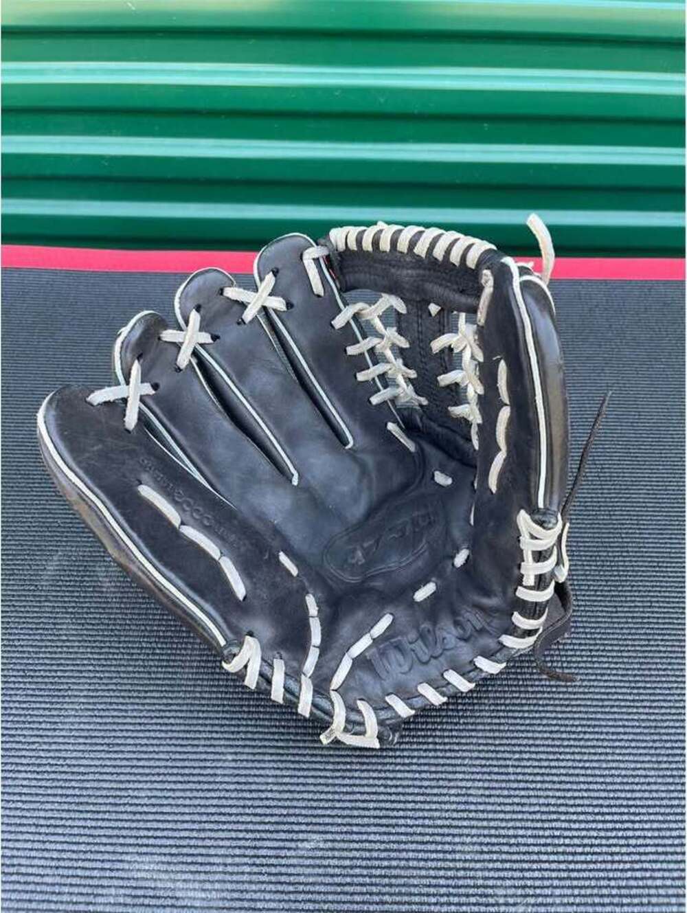 Wilson A730 Exclusive 2000 Leather 12" Baseball Glove LHT